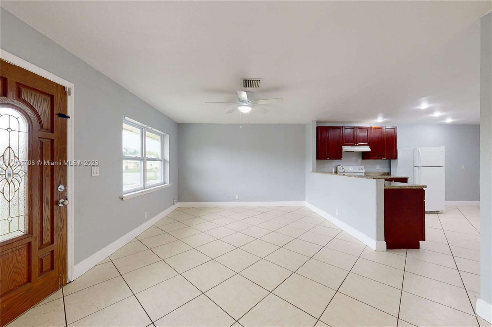 VILLAS OF PALM BEACH 3 - Residential