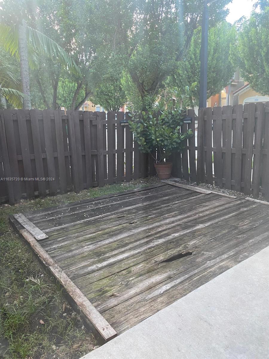 KENDALLAND - Residential Lease