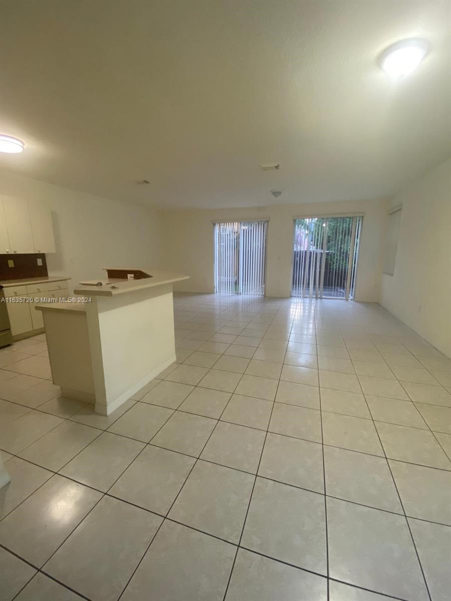 KENDALLAND - Residential Lease