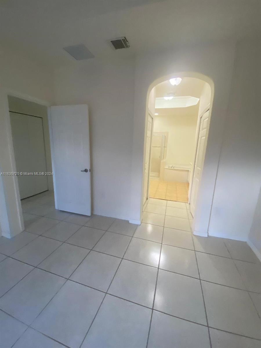 KENDALLAND - Residential Lease