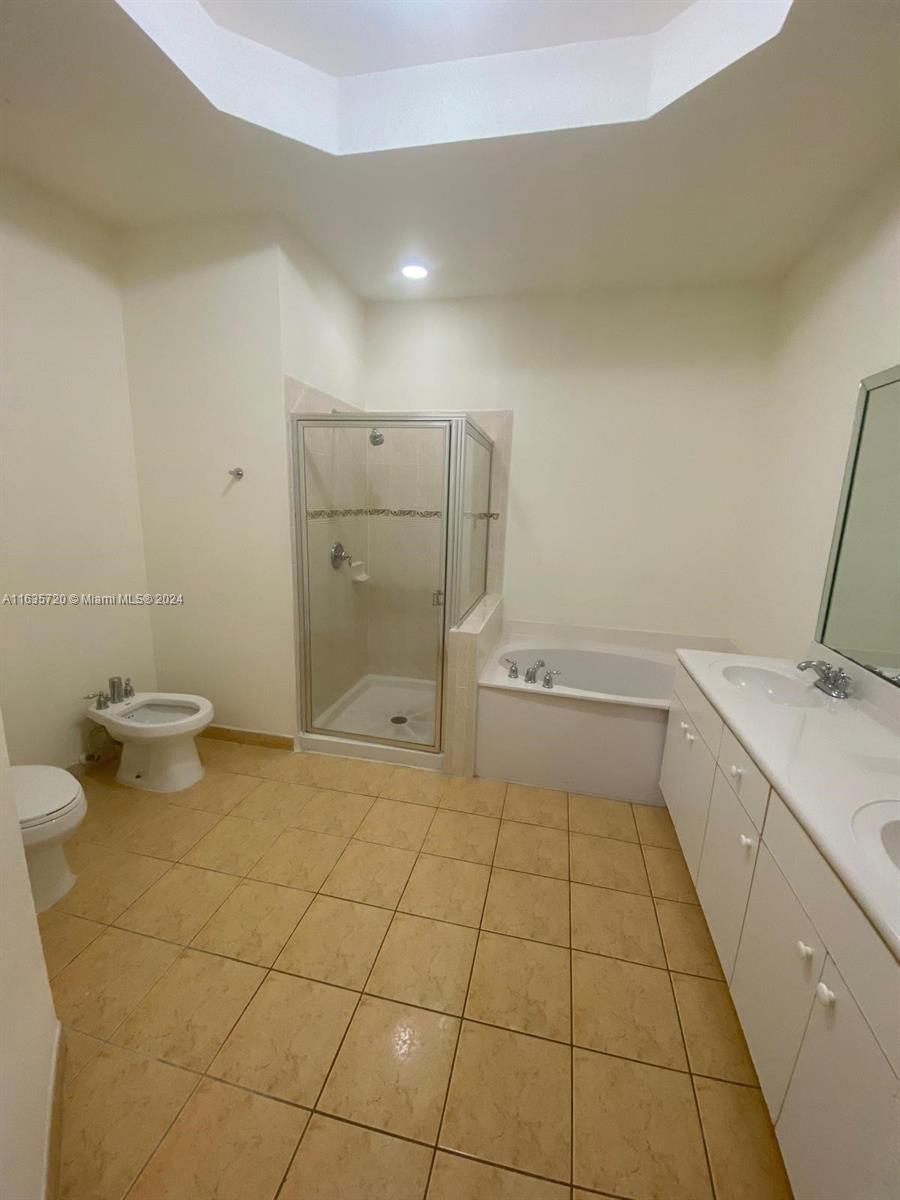 KENDALLAND - Residential Lease