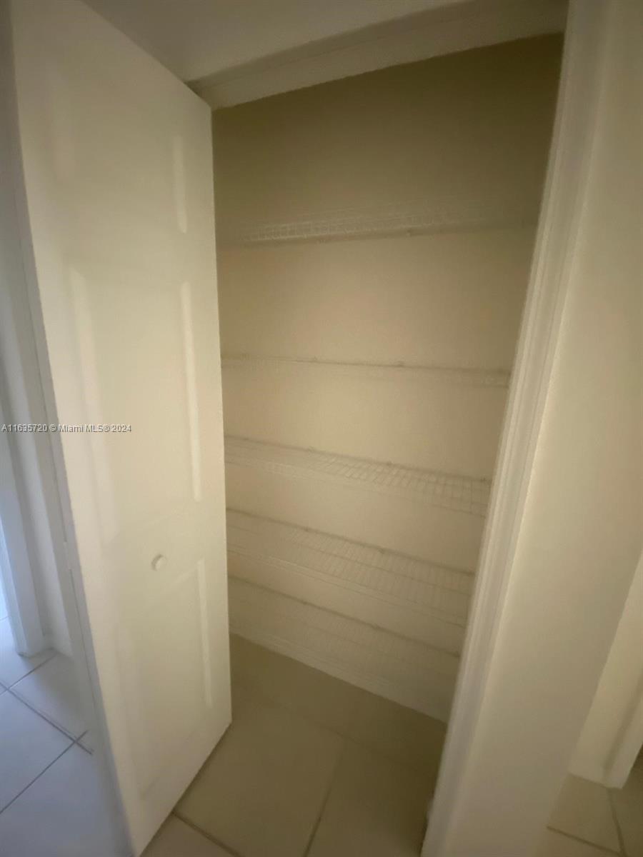 KENDALLAND - Residential Lease