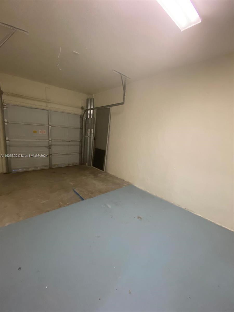 KENDALLAND - Residential Lease