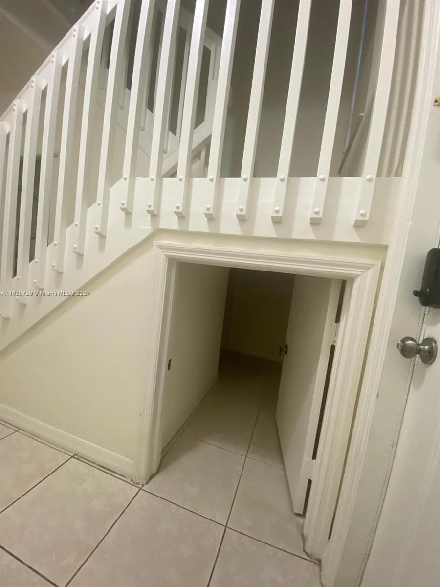 KENDALLAND - Residential Lease
