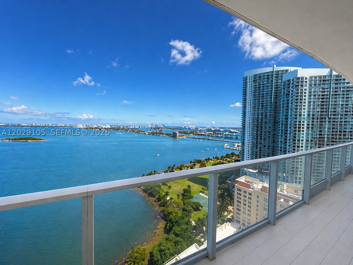 PARAMOUNT BAY CONDO - Residential
