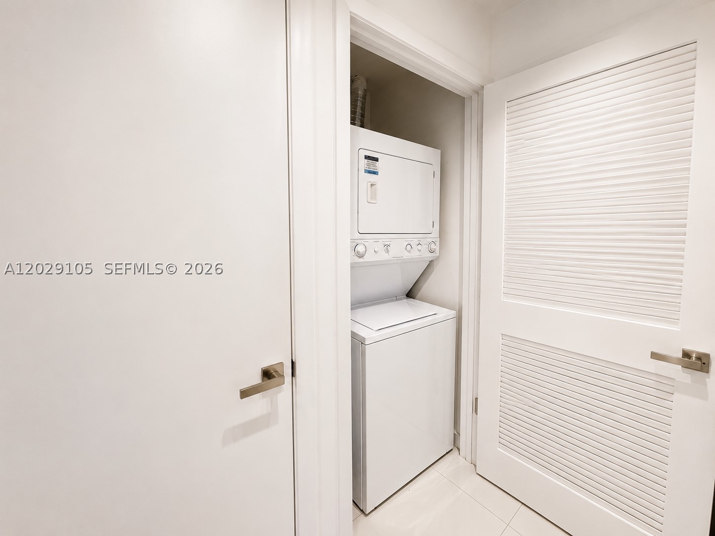 PARAMOUNT BAY CONDO - Residential