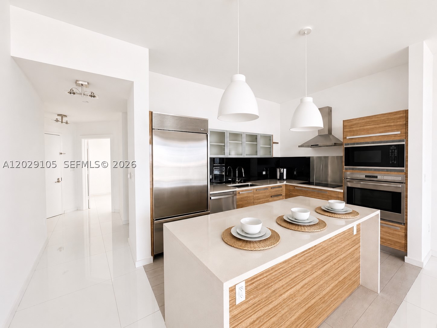 PARAMOUNT BAY CONDO - Residential