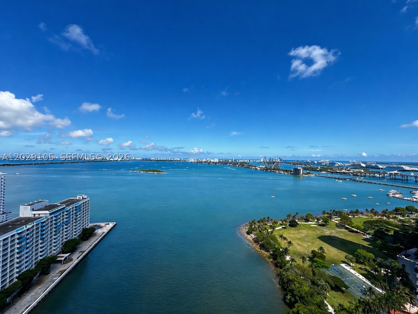 PARAMOUNT BAY CONDO - Residential