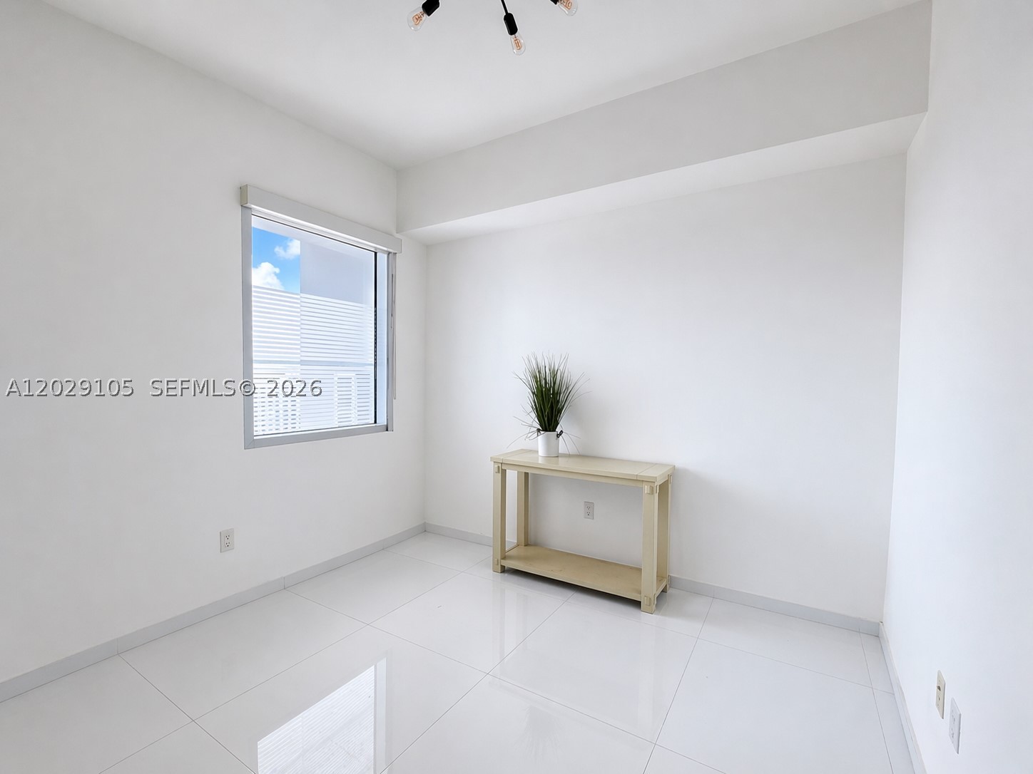 PARAMOUNT BAY CONDO - Residential