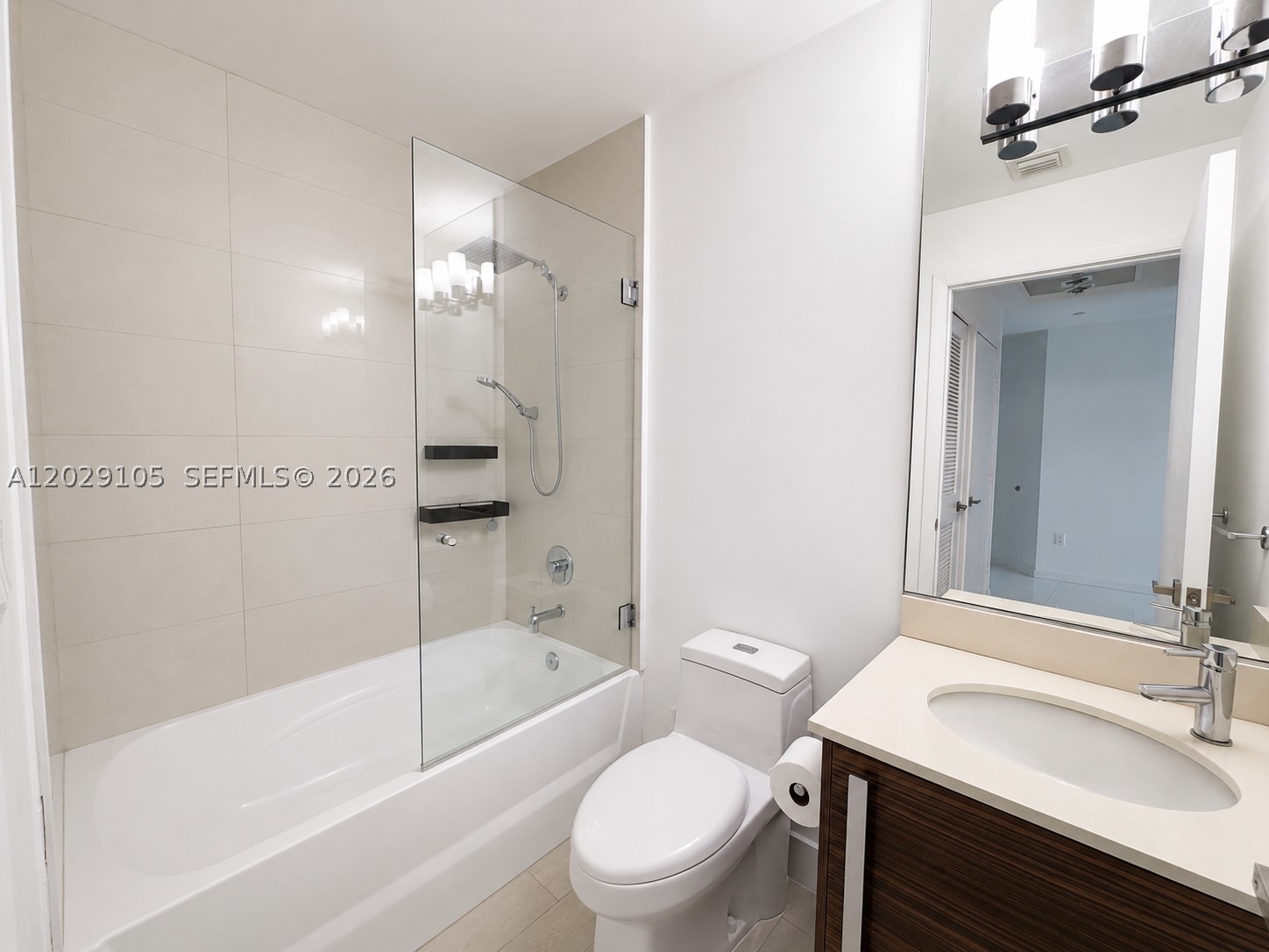 PARAMOUNT BAY CONDO - Residential