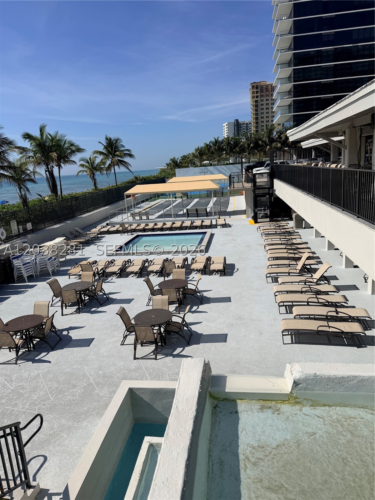 HEMISPHERES CONDO - Residential Lease