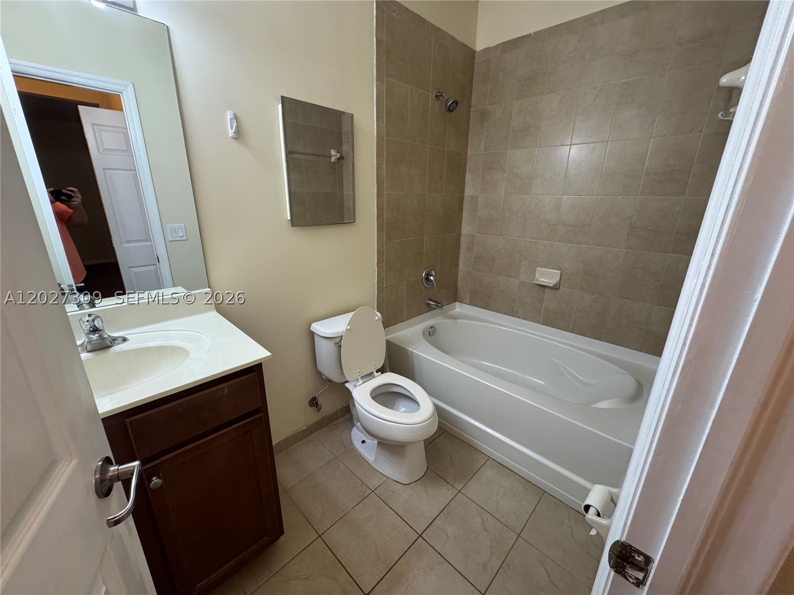 ST MAARTEN AT GRAND BAY CO - Residential Lease