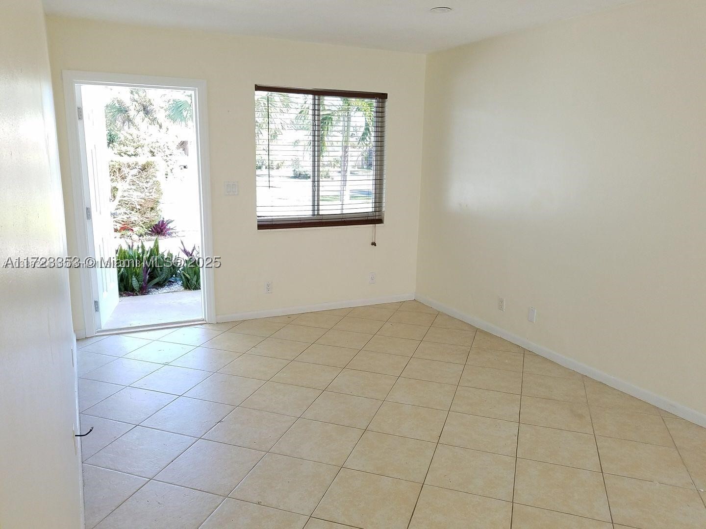 FLORENCE VILLAS - Residential Income