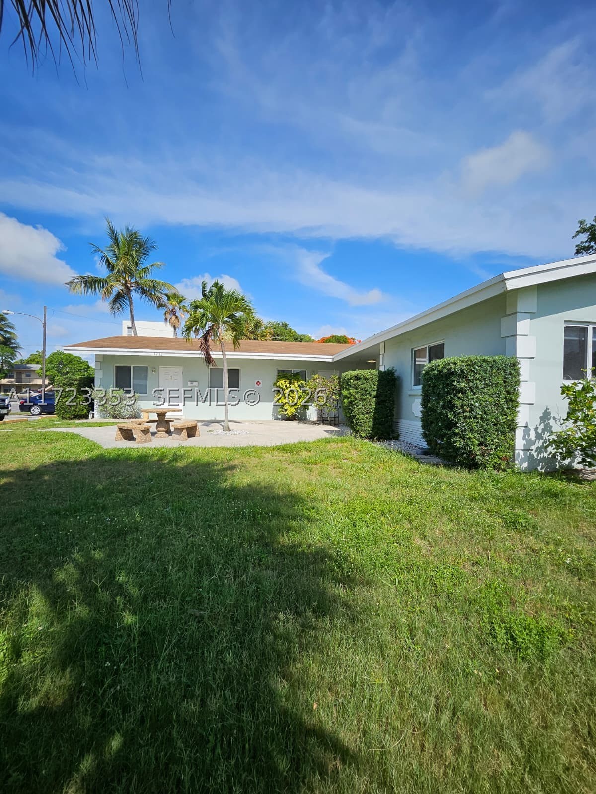FLORENCE VILLAS - Residential Income