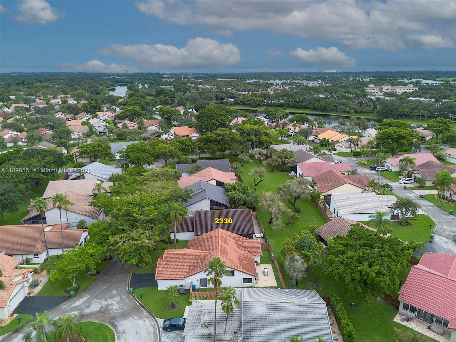 COUNTRY ISLES - Residential
