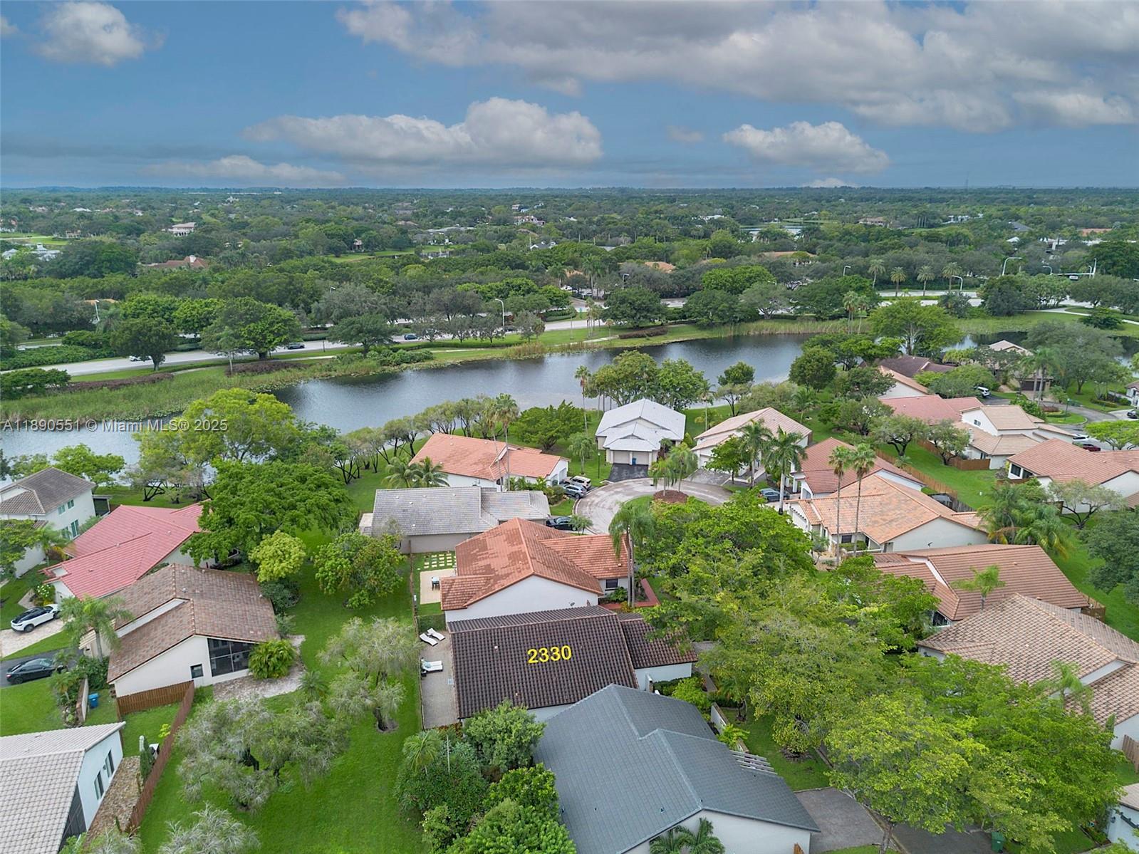 COUNTRY ISLES - Residential