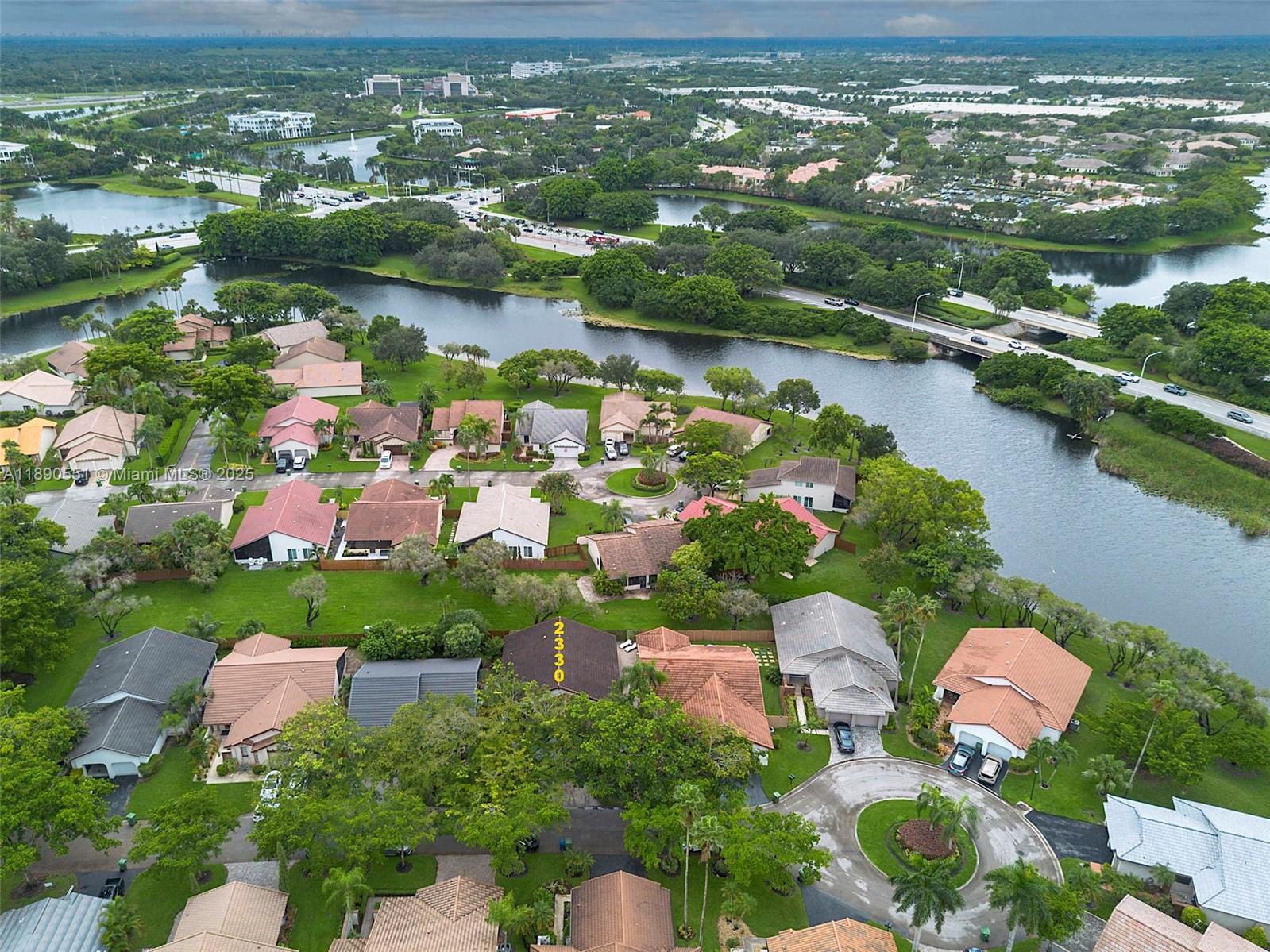 COUNTRY ISLES - Residential