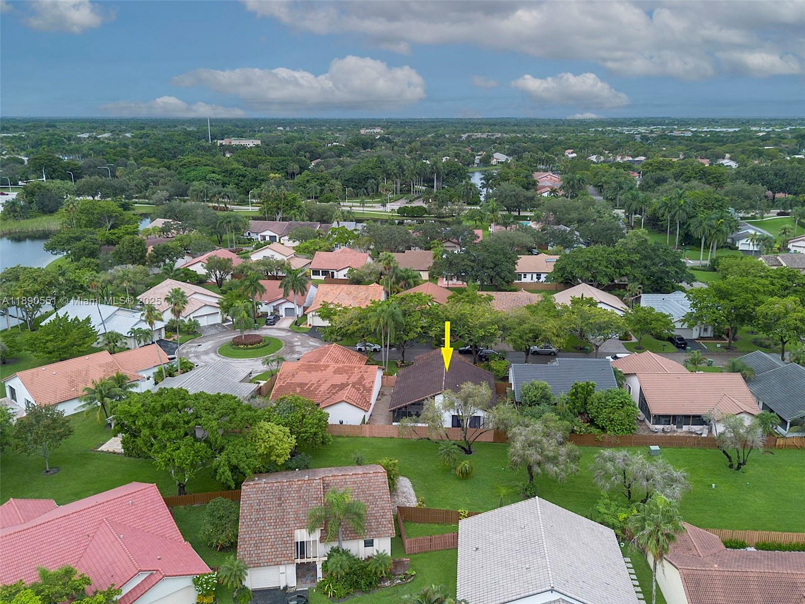 COUNTRY ISLES - Residential