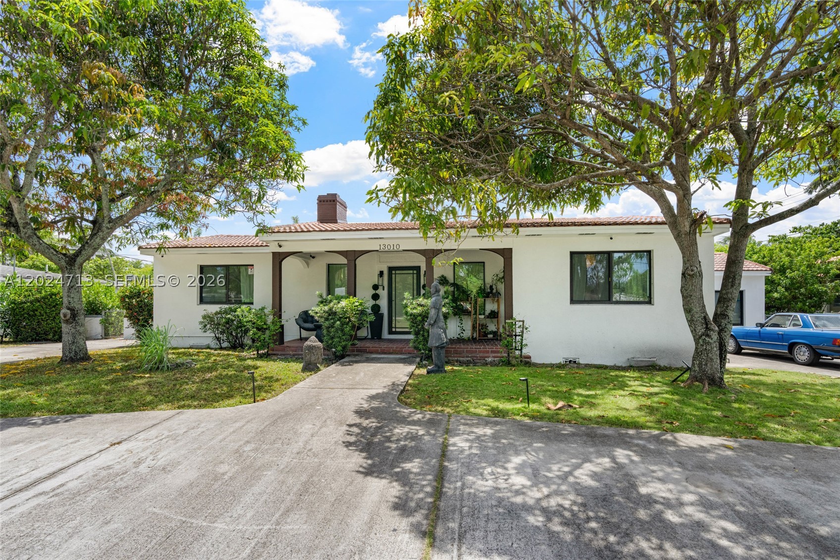 GRIFFING BISCAYNE PK EST - Residential