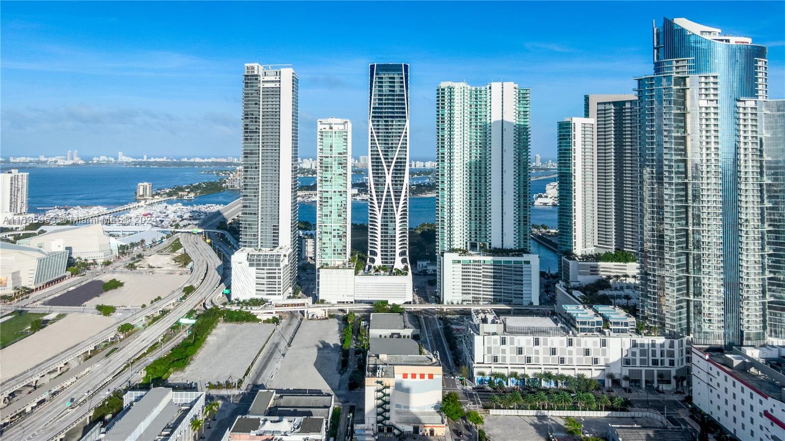 ONE THOUSAND MUSEUM CONDO - Residential