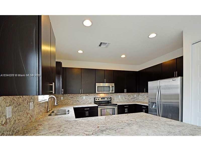 Aventura Isles - Residential Lease