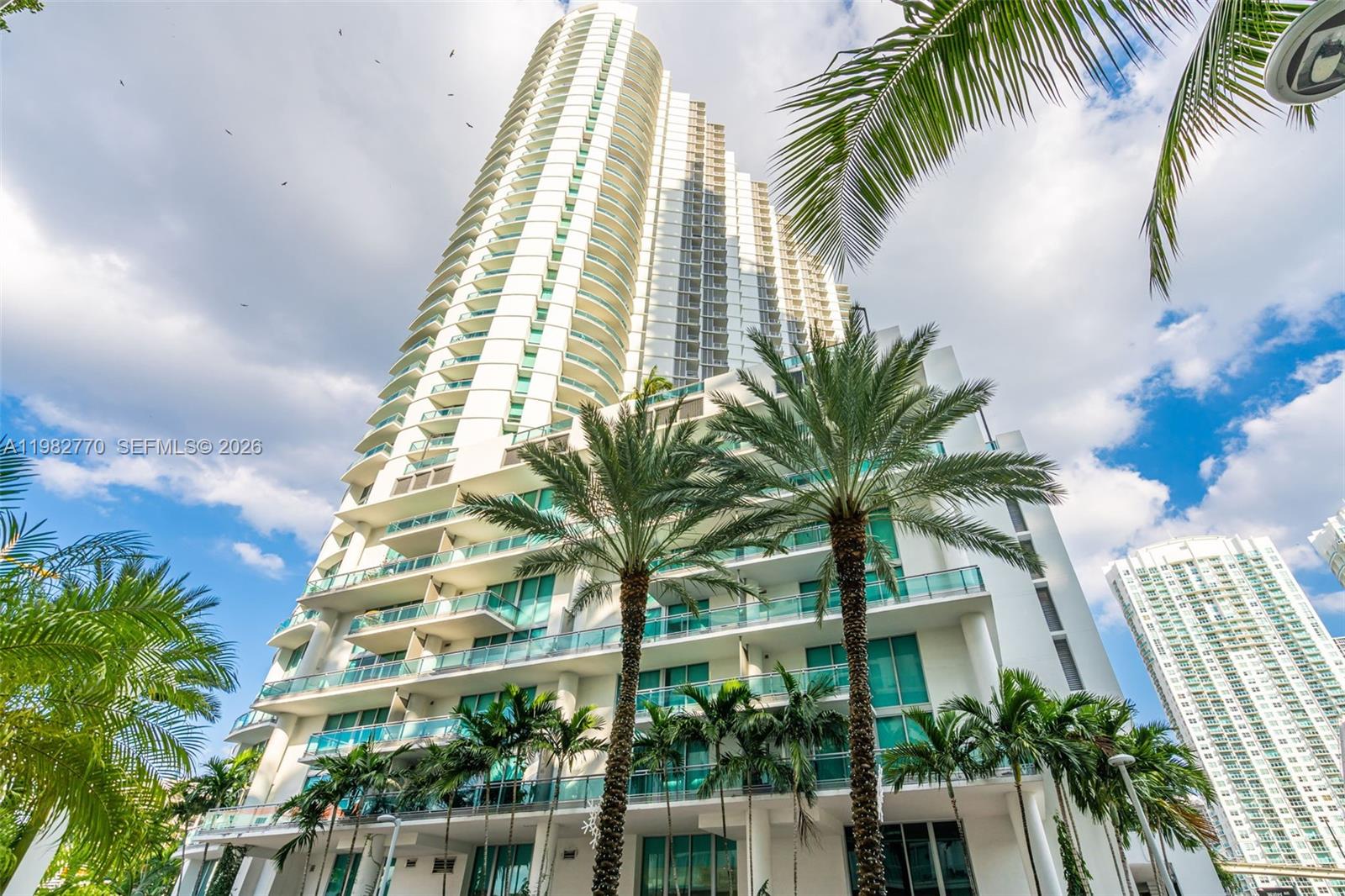 WIND CONDO - Residential