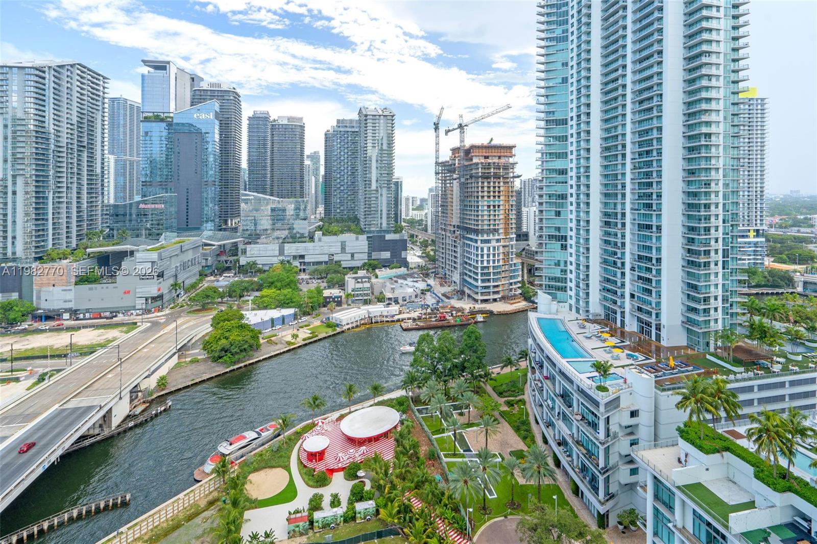 WIND CONDO - Residential
