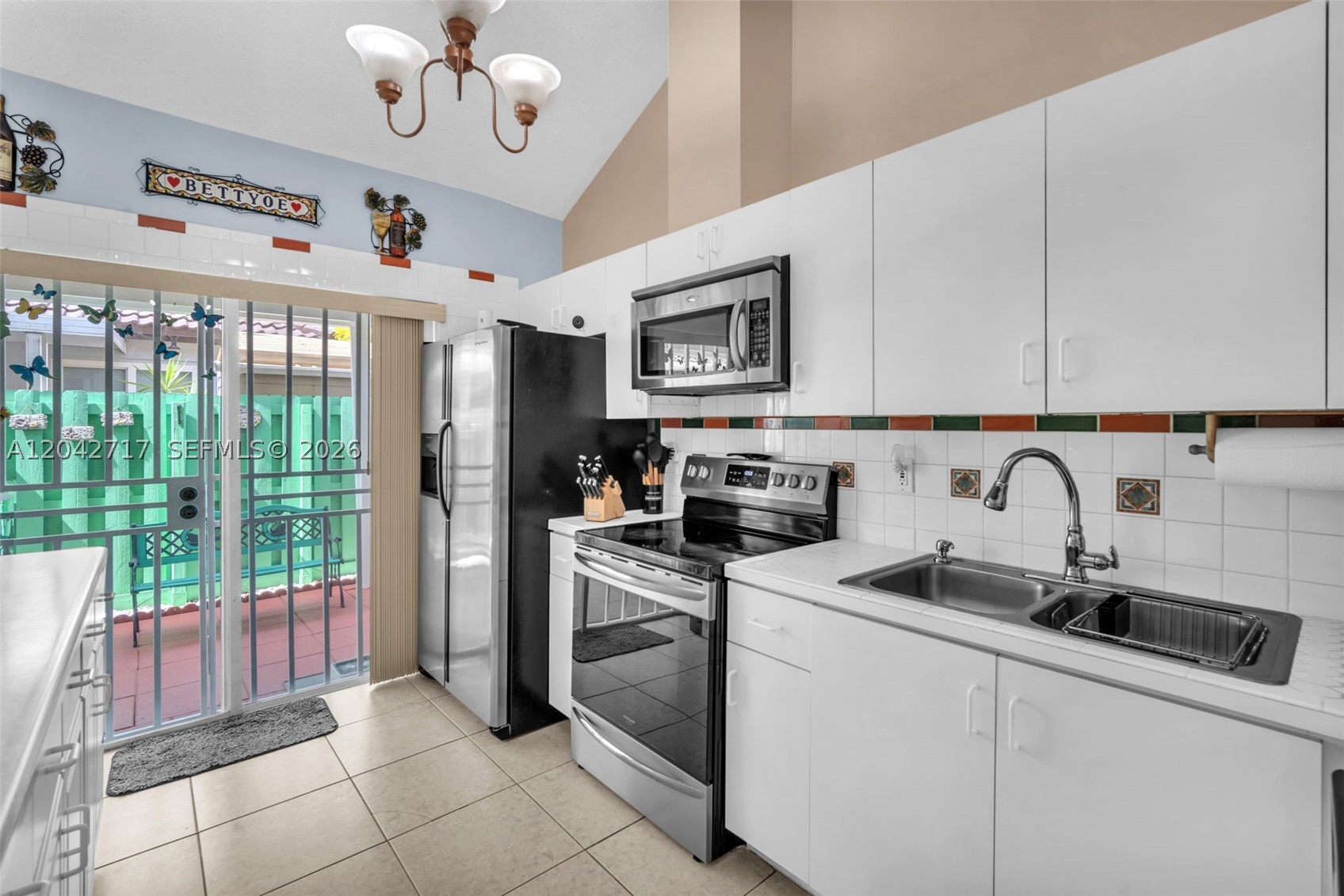 LES FONTAINES CONDO - Residential