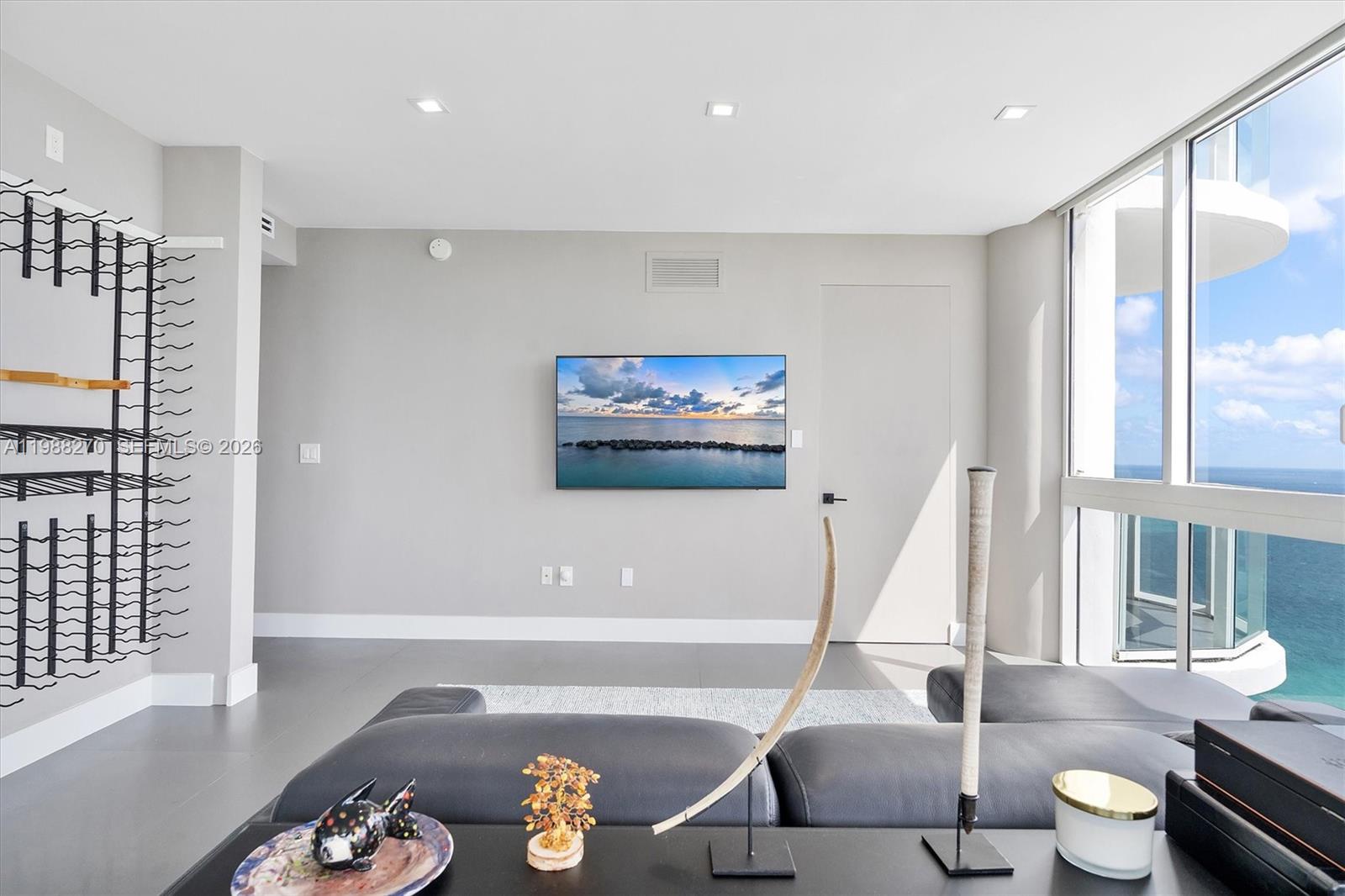 AKOYA CONDO - Residential