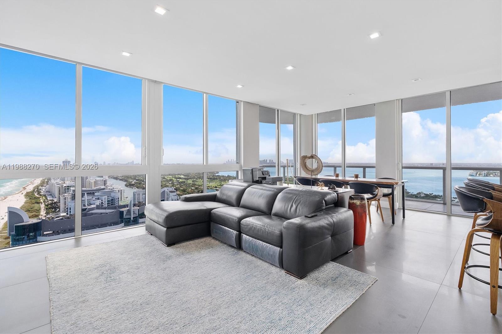AKOYA CONDO - Residential