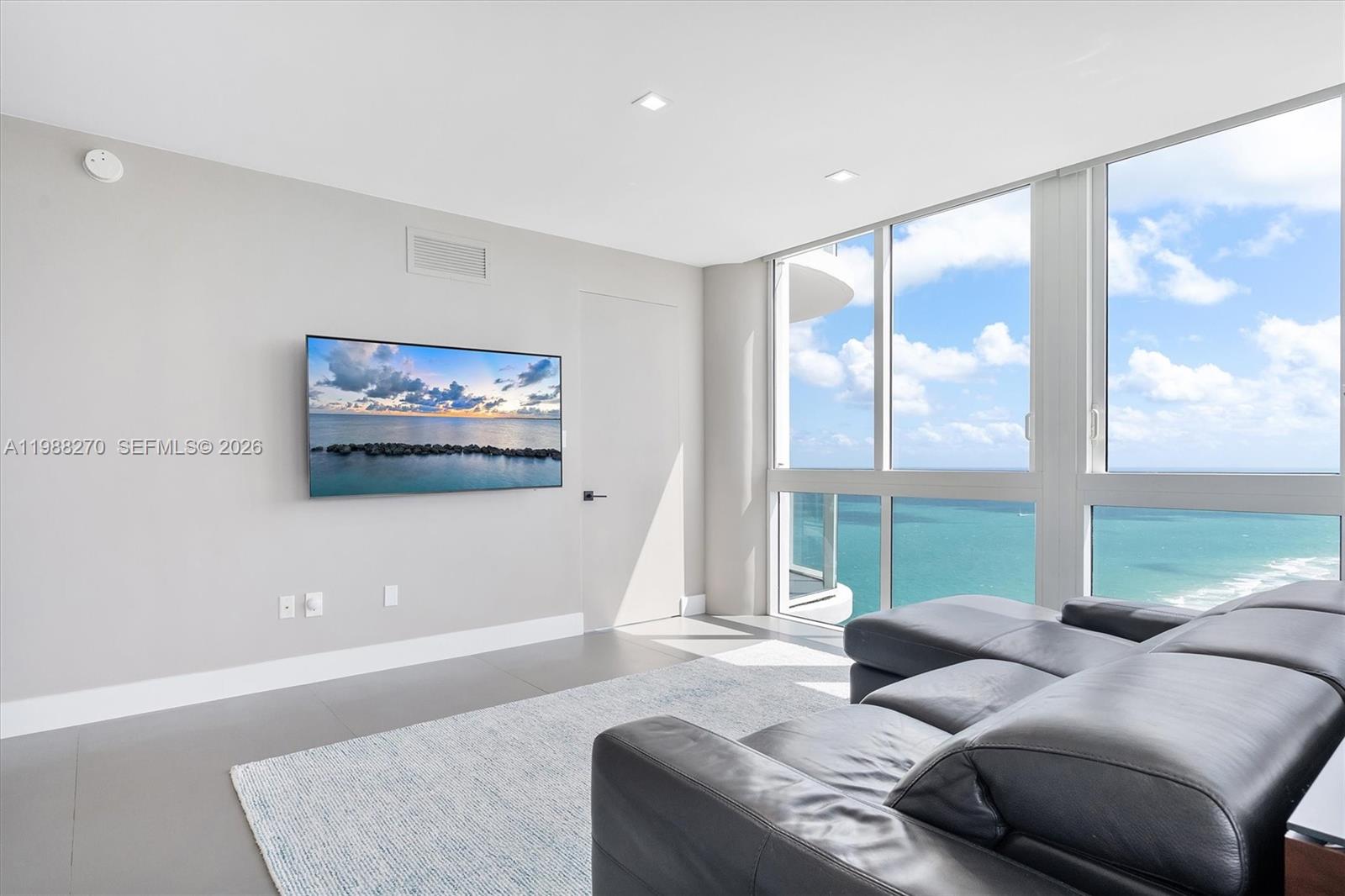 AKOYA CONDO - Residential