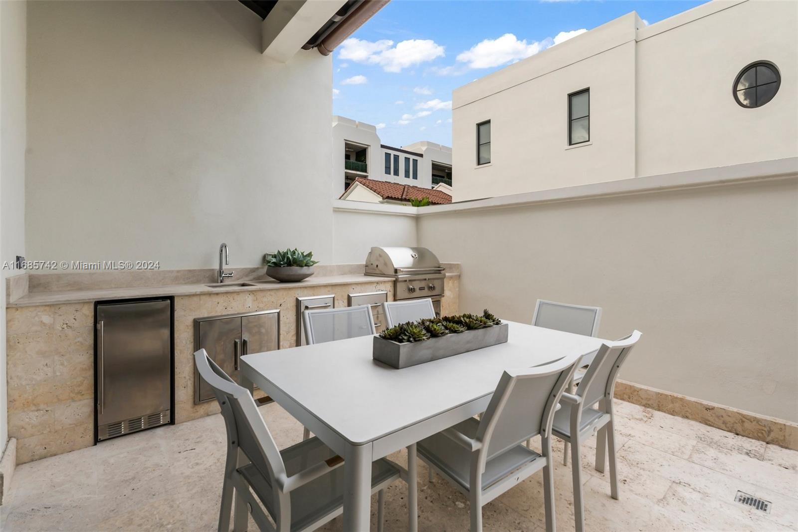 CORAL GABLES BILTMORE SEC - Residential