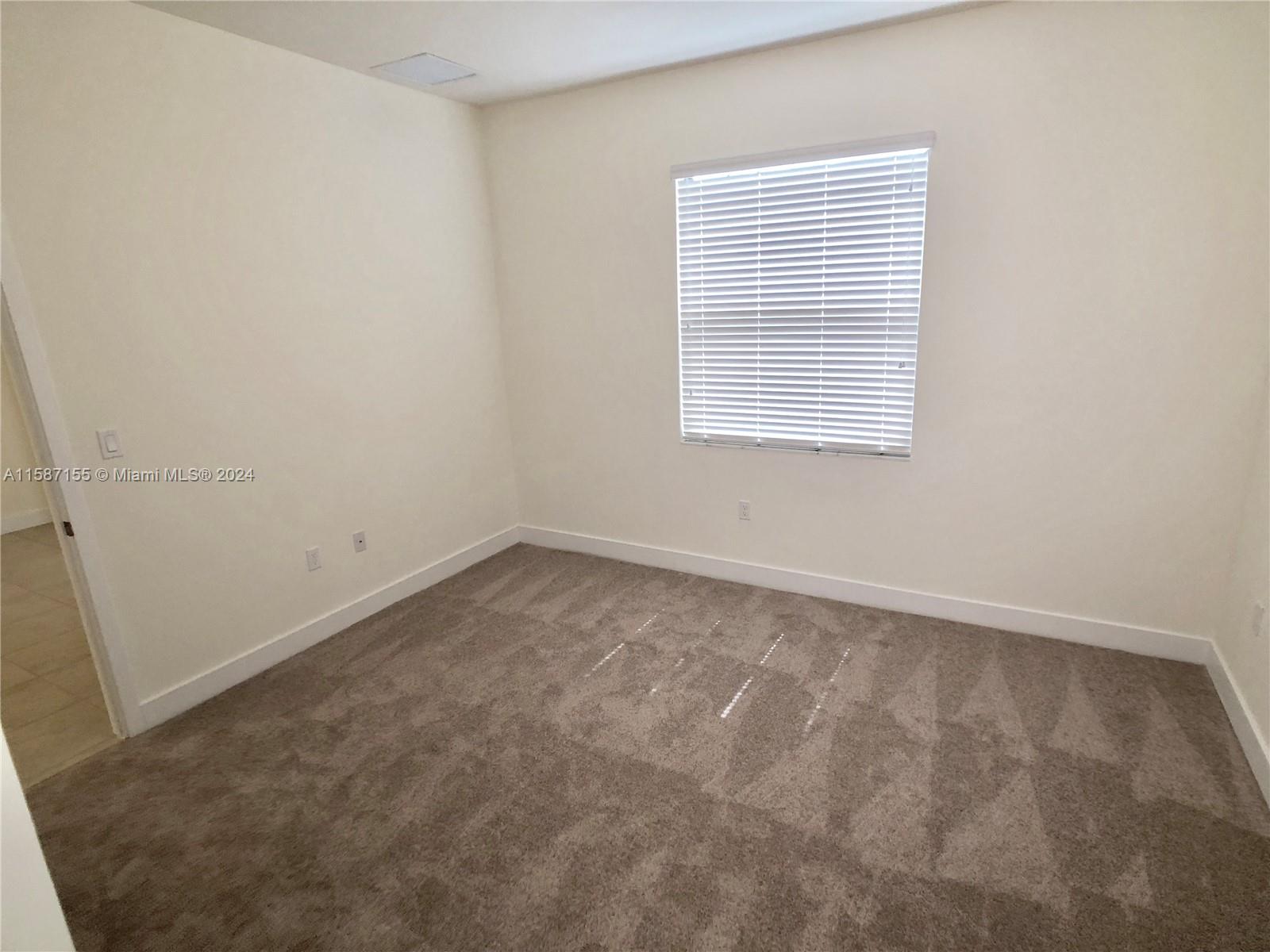 APEX AT PARK CENTRAL COND - Residential Lease