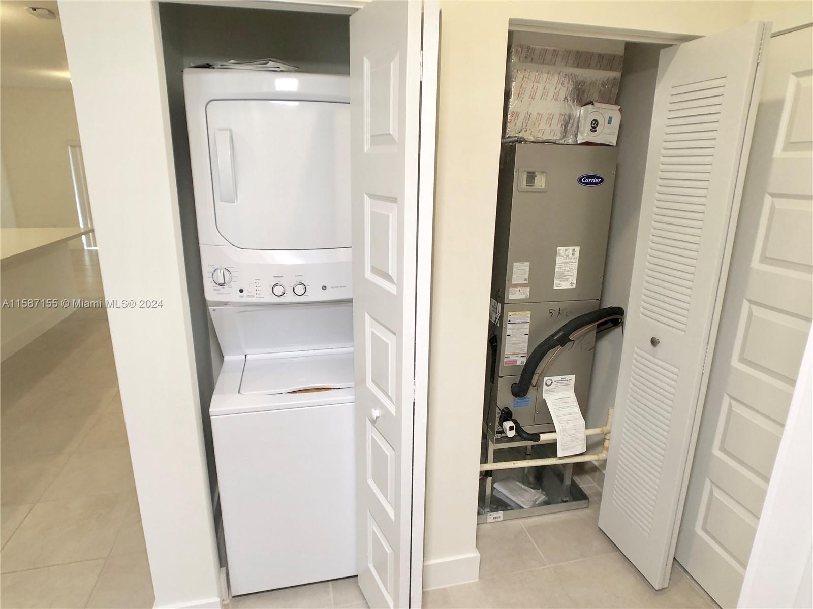 APEX AT PARK CENTRAL COND - Residential Lease