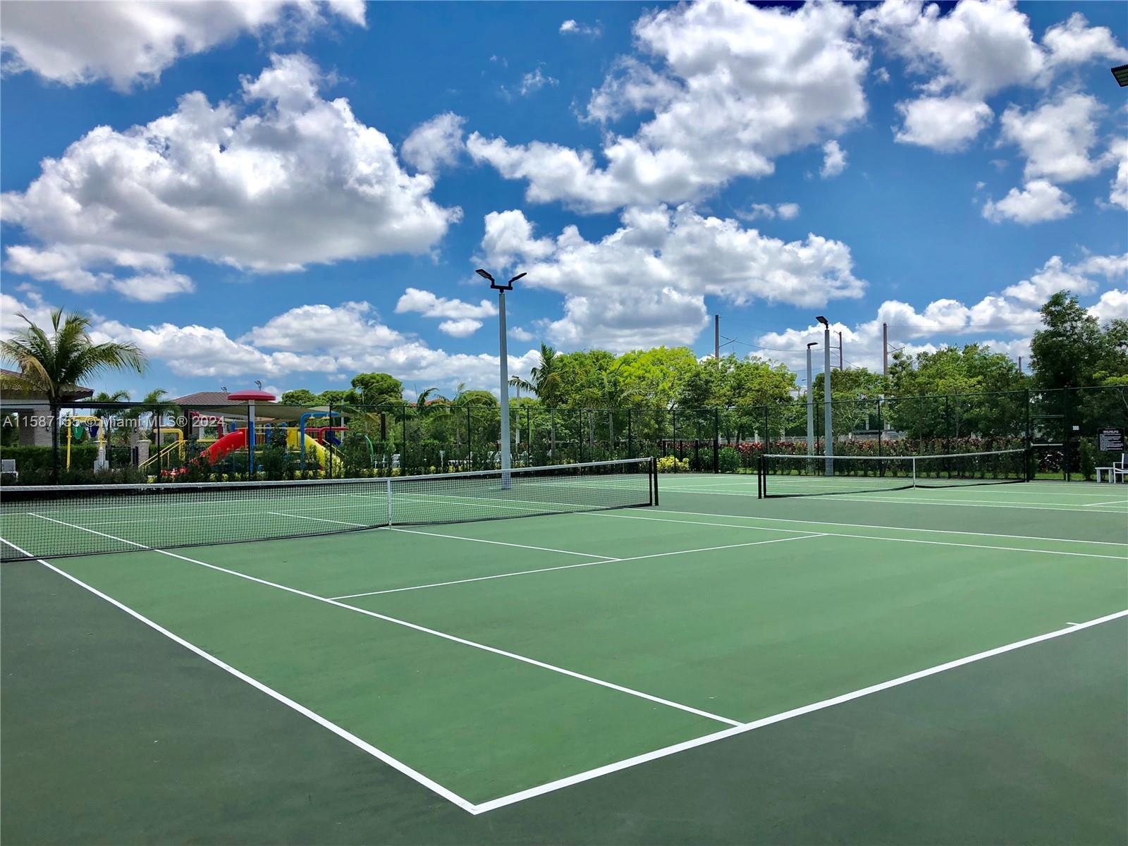 APEX AT PARK CENTRAL COND - Residential Lease