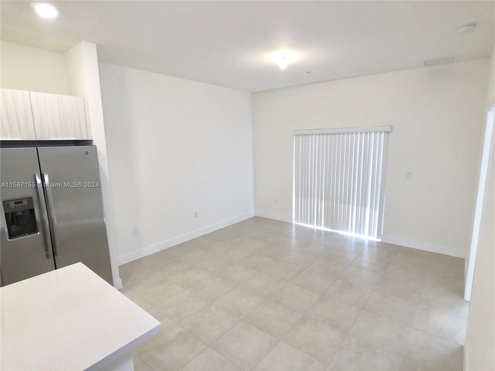 APEX AT PARK CENTRAL COND - Residential Lease