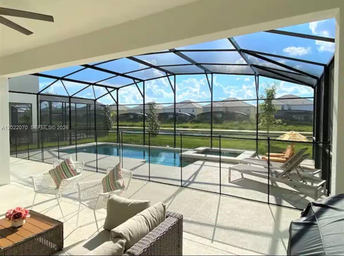 VERANDA PALMS - Residential