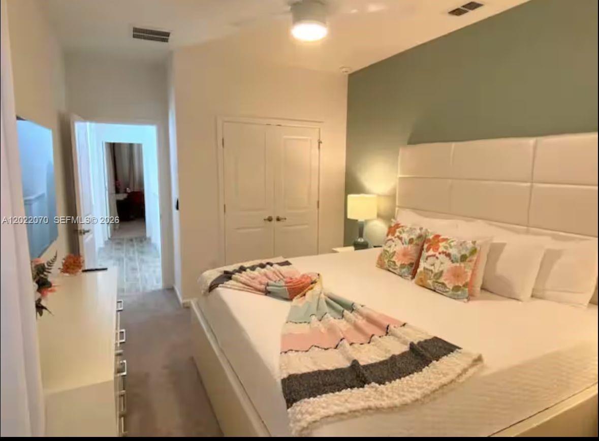 VERANDA PALMS - Residential