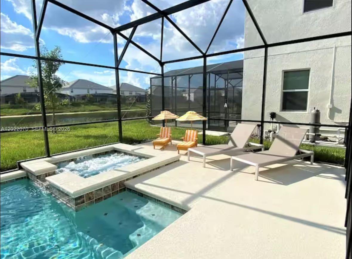 VERANDA PALMS - Residential