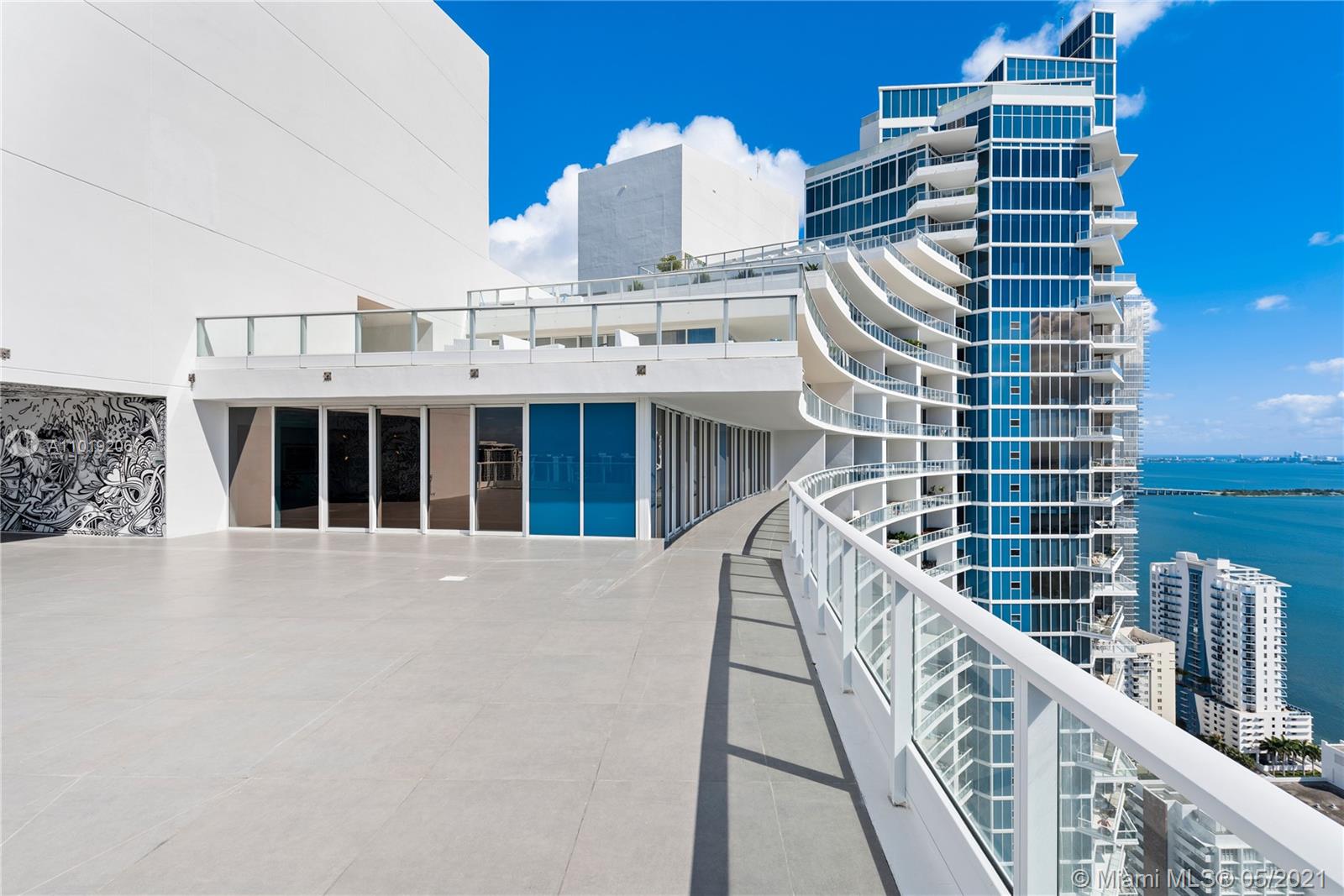 PARAMOUNT BAY CONDO - Residential