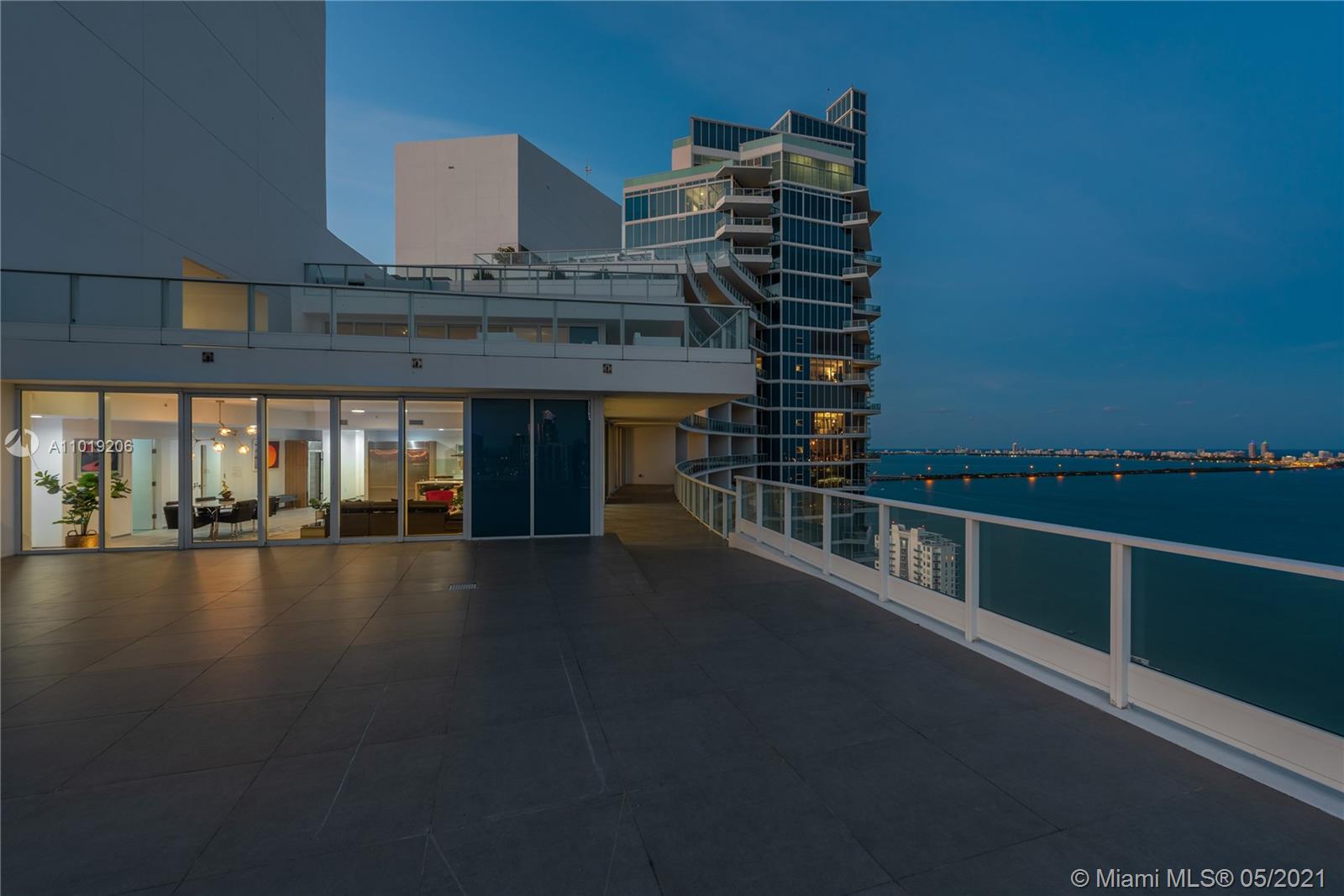 PARAMOUNT BAY CONDO - Residential