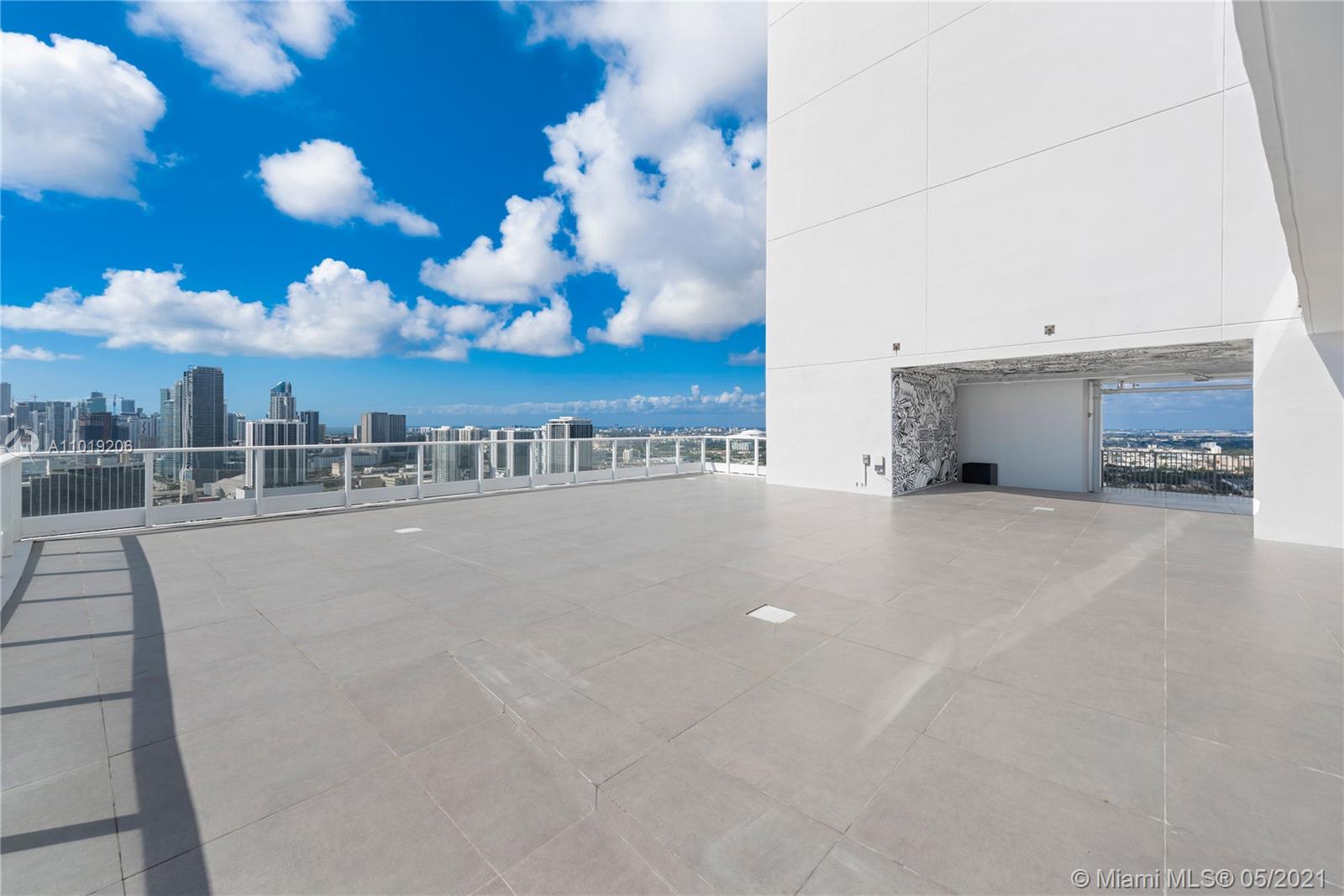 PARAMOUNT BAY CONDO - Residential