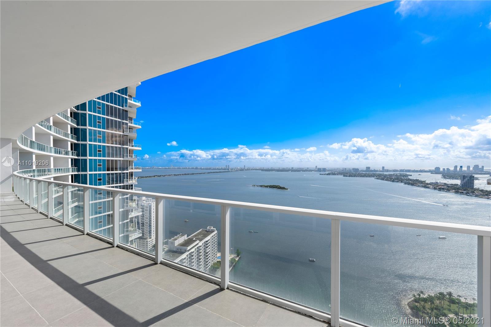 PARAMOUNT BAY CONDO - Residential