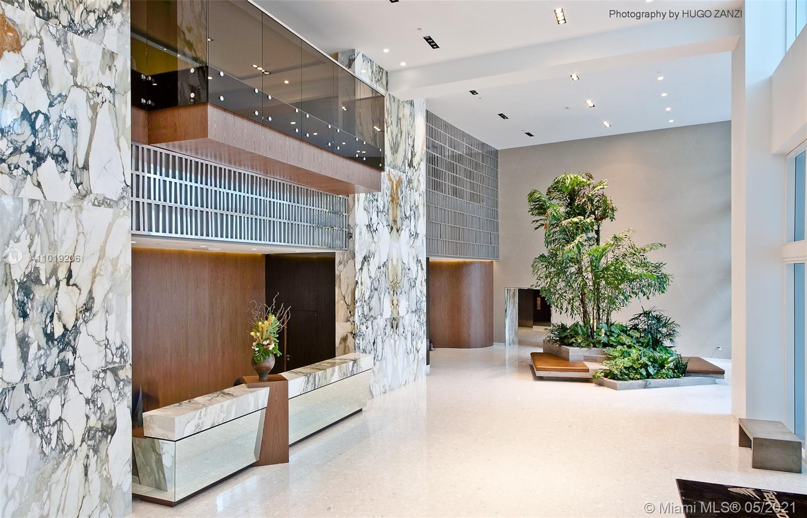 PARAMOUNT BAY CONDO - Residential