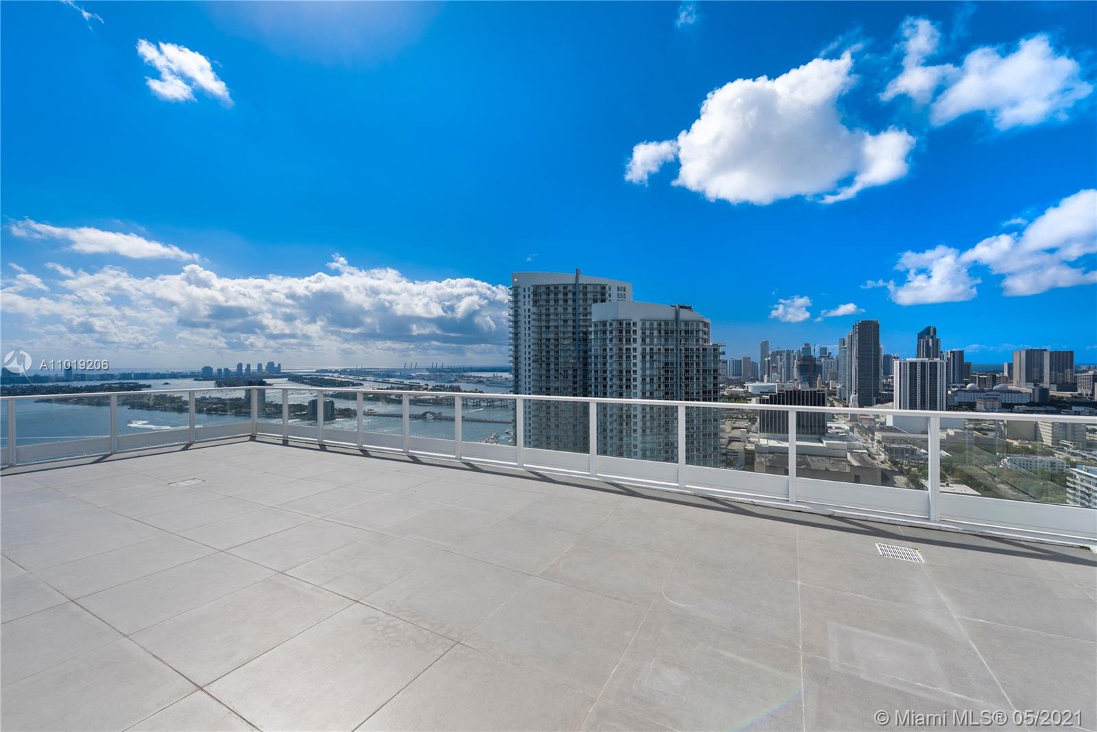 PARAMOUNT BAY CONDO - Residential