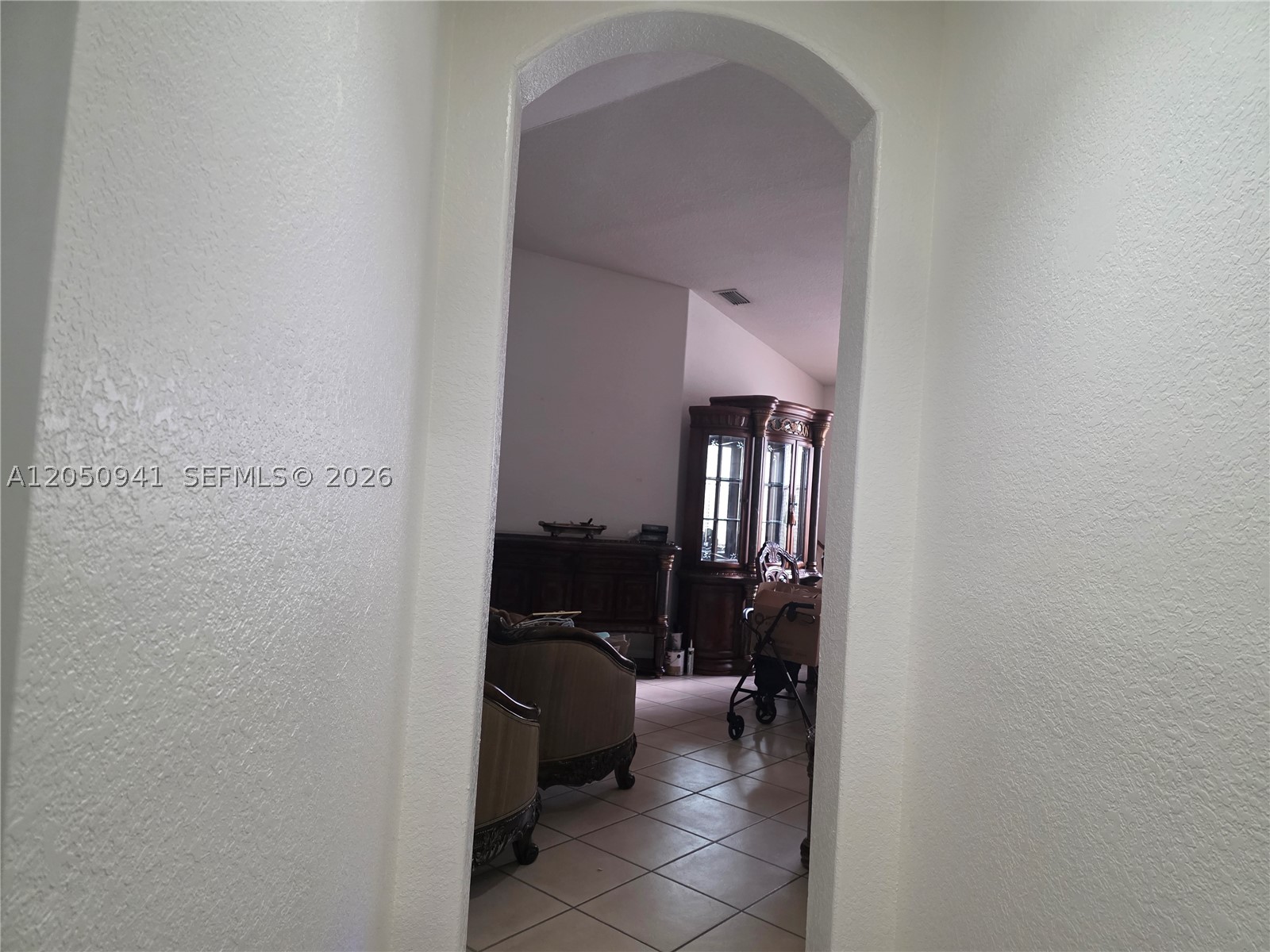 GRAND LAKES PHASE II - Residential Lease