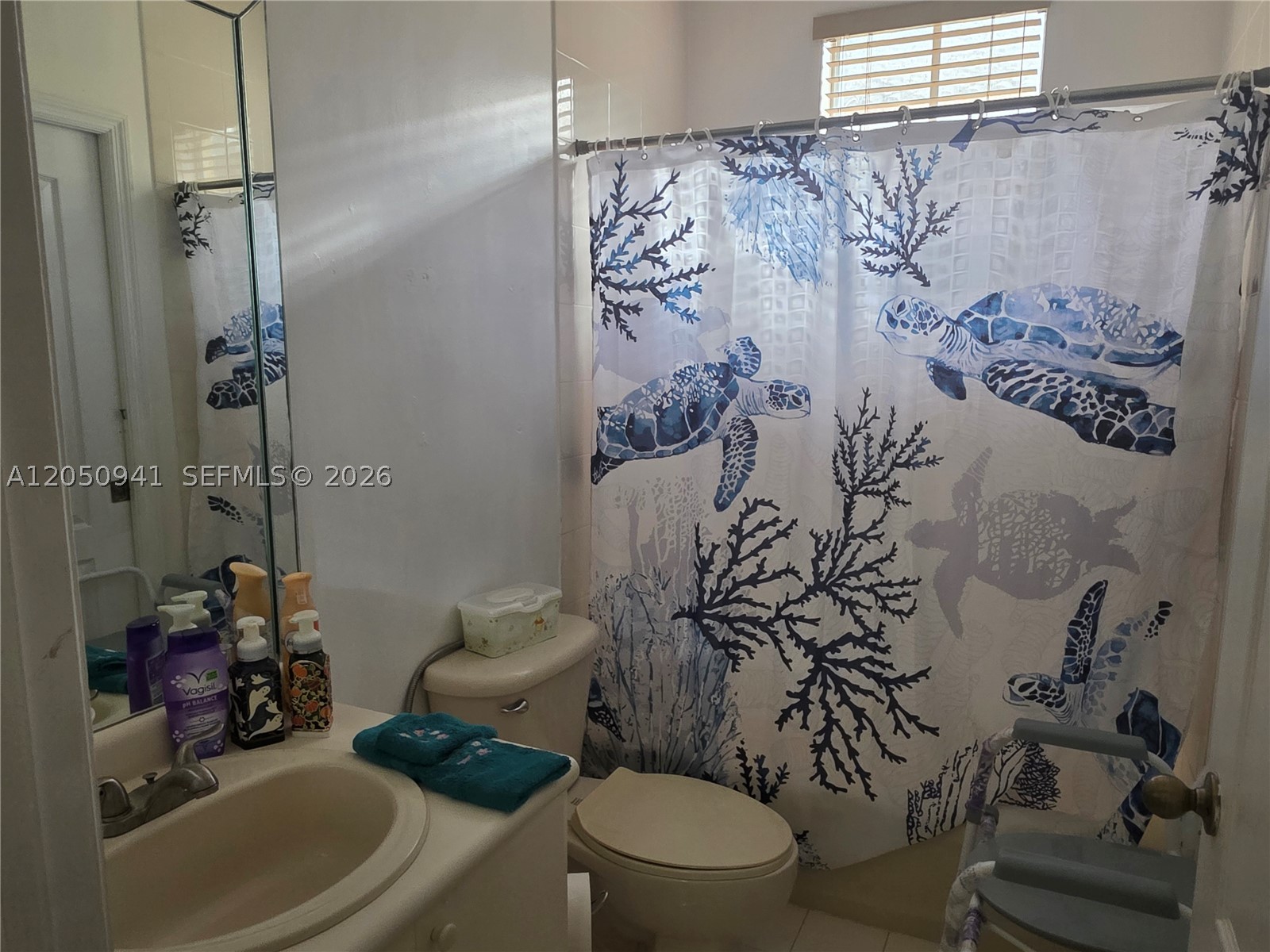 GRAND LAKES PHASE II - Residential Lease