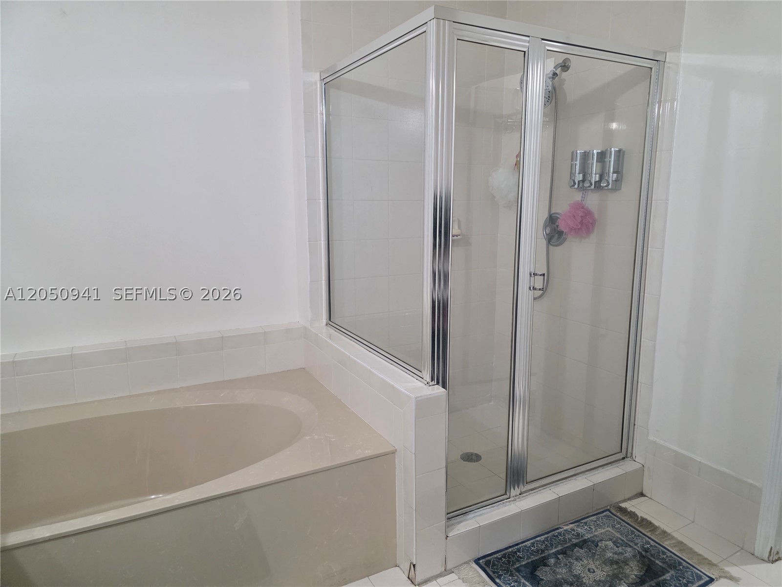 GRAND LAKES PHASE II - Residential Lease