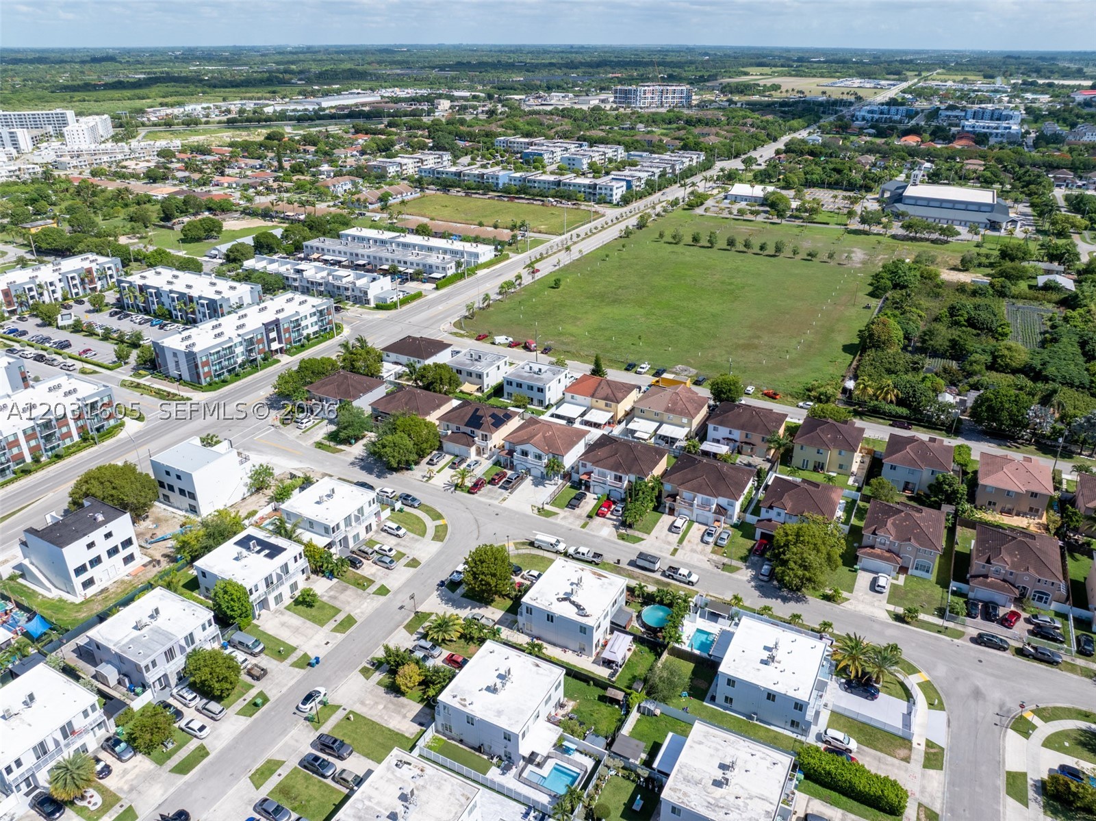 VITRAN AT NARANJA ESTATES - Residential
