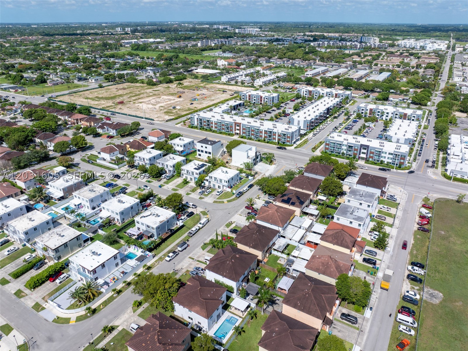 VITRAN AT NARANJA ESTATES - Residential